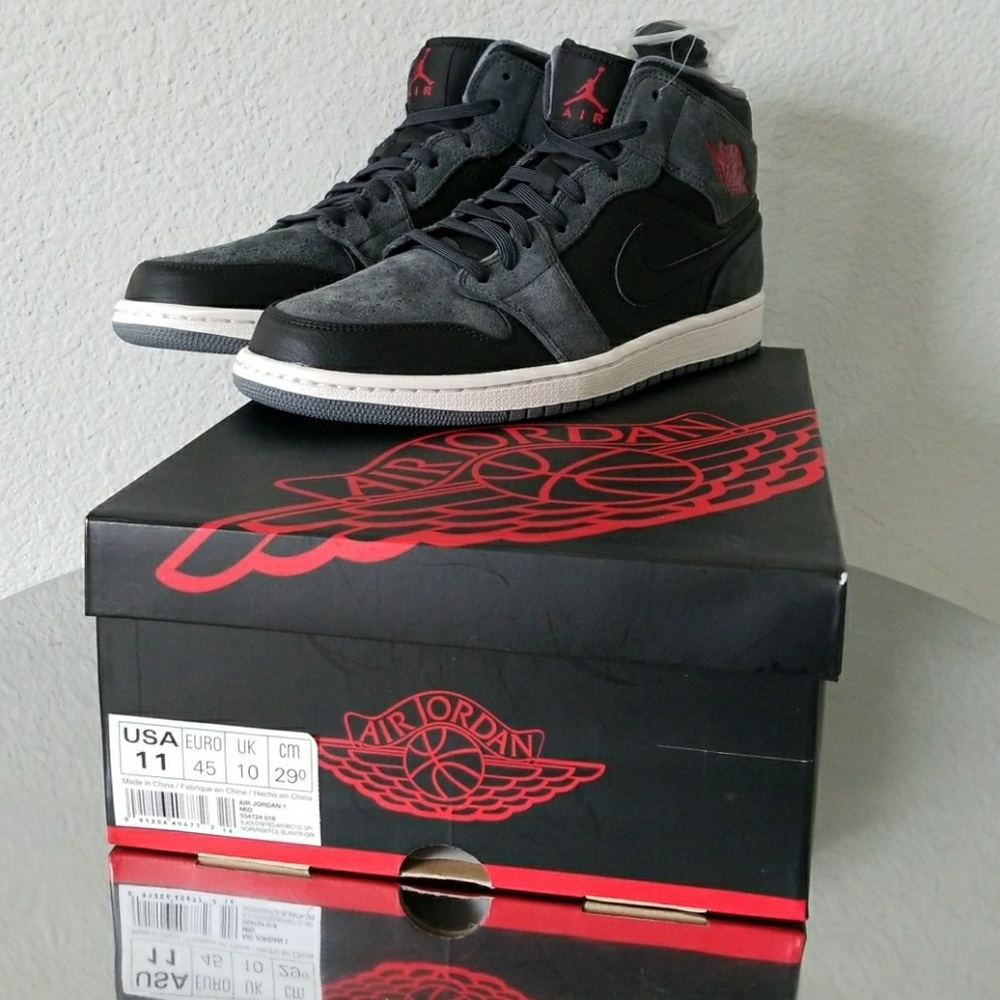 Air Jordan I mid black grey red white sz11